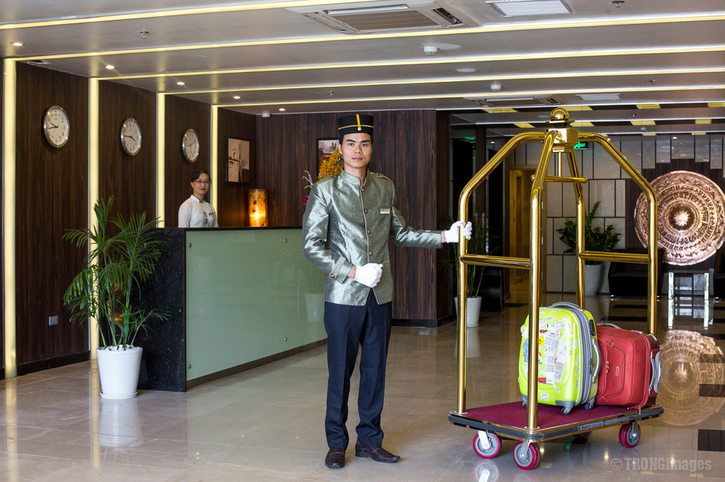 AIRPORT TRANSPORTATION